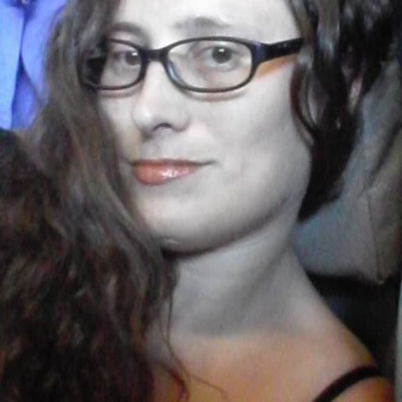 Meet your Posher, Sarah - Picture 1 of 1